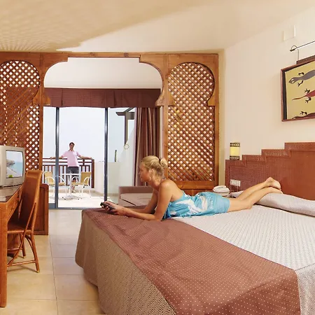 Hotel Sandos Papagayo 4*